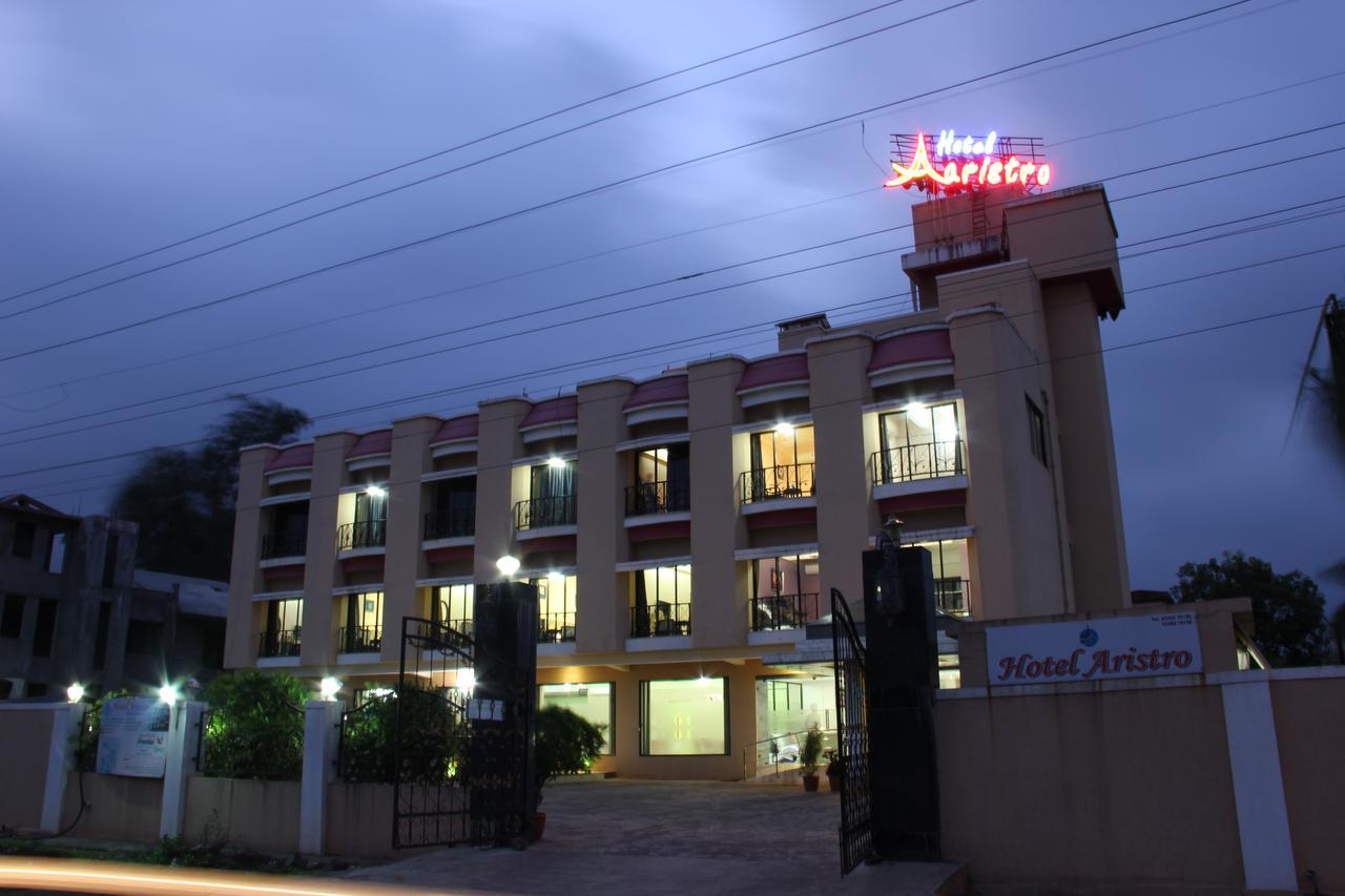 Hotel Aristro Lonavala Ngoại thất bức ảnh